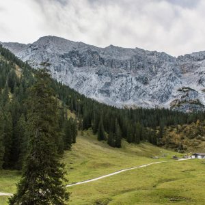 Blick zur Wettersteinhütte