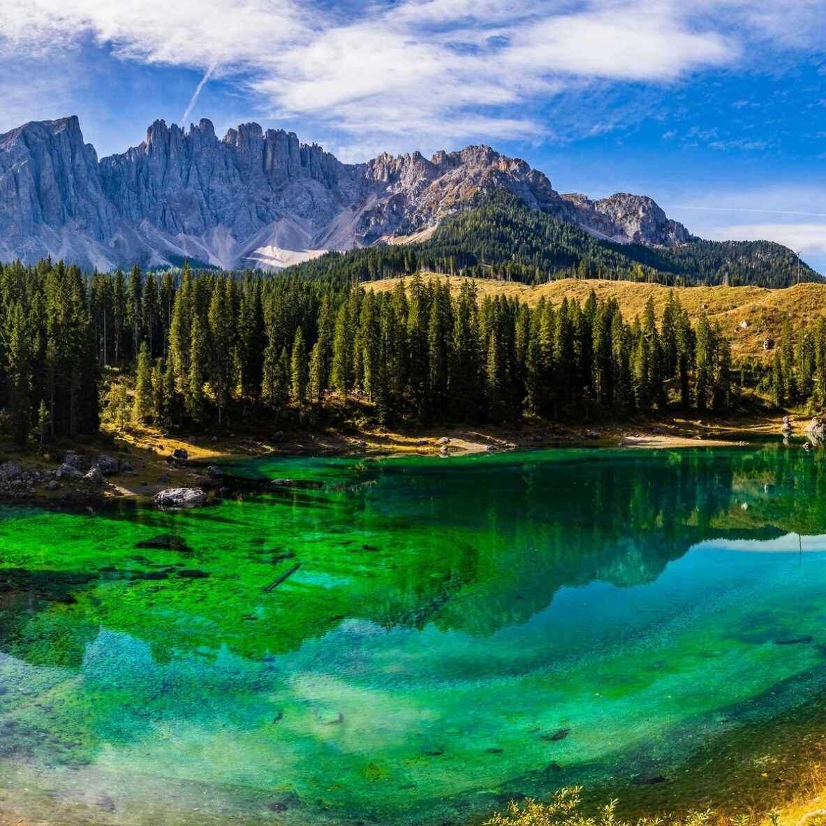 Landschaft_Rosengarten_Dolomiten_KarerSee_Lago-di-Carezza