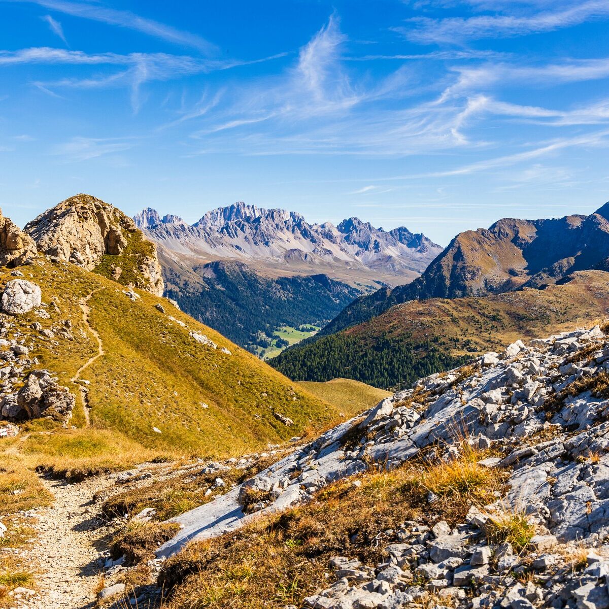 Landschaft_Rosengarten_Dolomiten_Viezzena_Viesena_Herbst_Wanderung