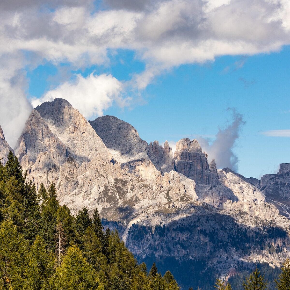 Landschaft_Rosengarten_Dolomiten_Viezzena_Viesena_Herbst_Wanderung