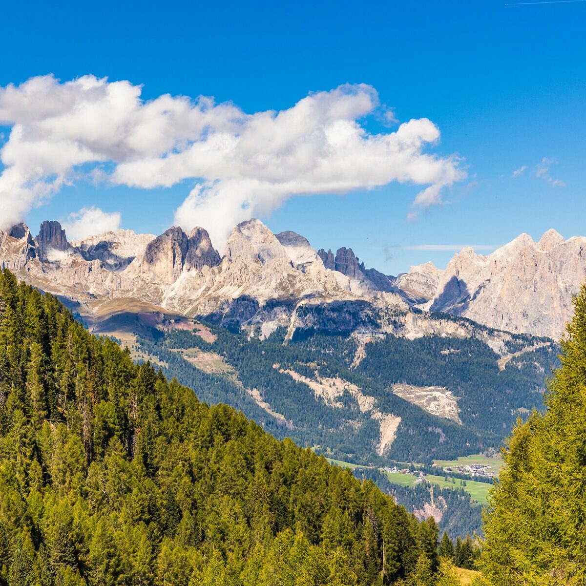 Landschaft_Rosengarten_Dolomiten_Viezzena_Viesena_Herbst_Wanderung